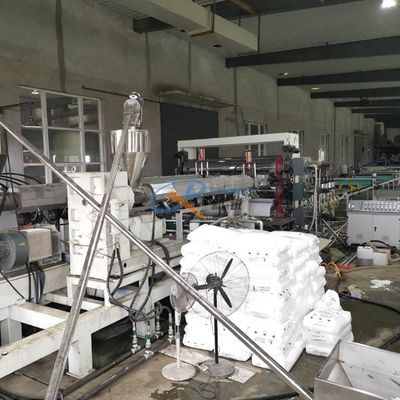 मोटाई 1-40 मिमी पीपी शीट बनाने की मशीन सिंगल स्क्रू सीमेंस मोटर