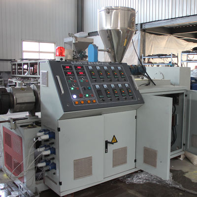 380V 50HZ पीवीसी शावर कक्ष बार पट्टी प्लास्टिक प्रोफ़ाइल मशीन